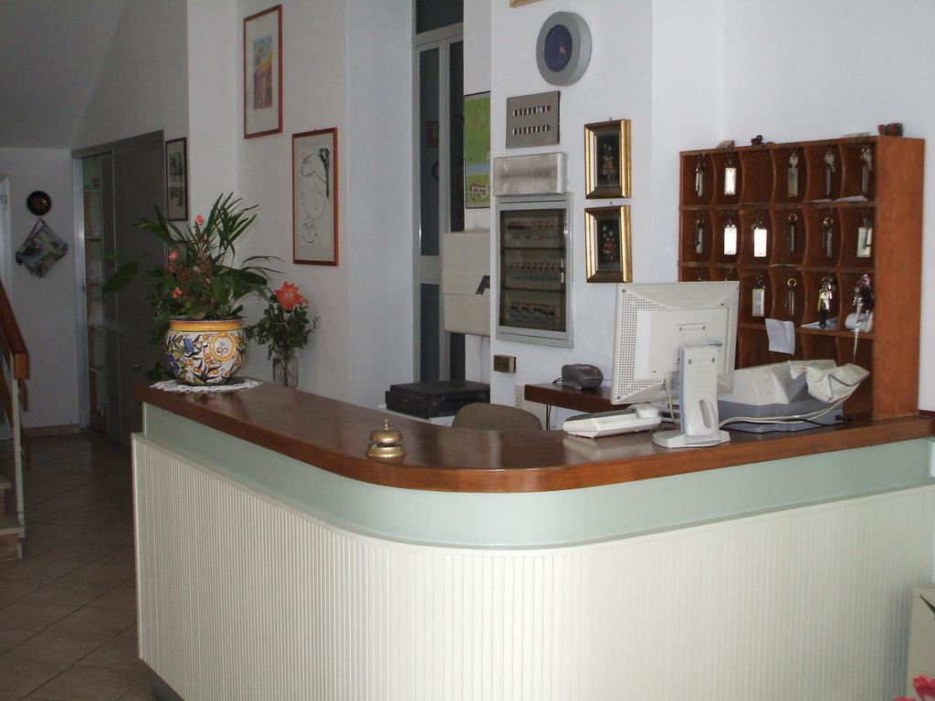 Hotel Cucciolo Donoratico Exterior foto